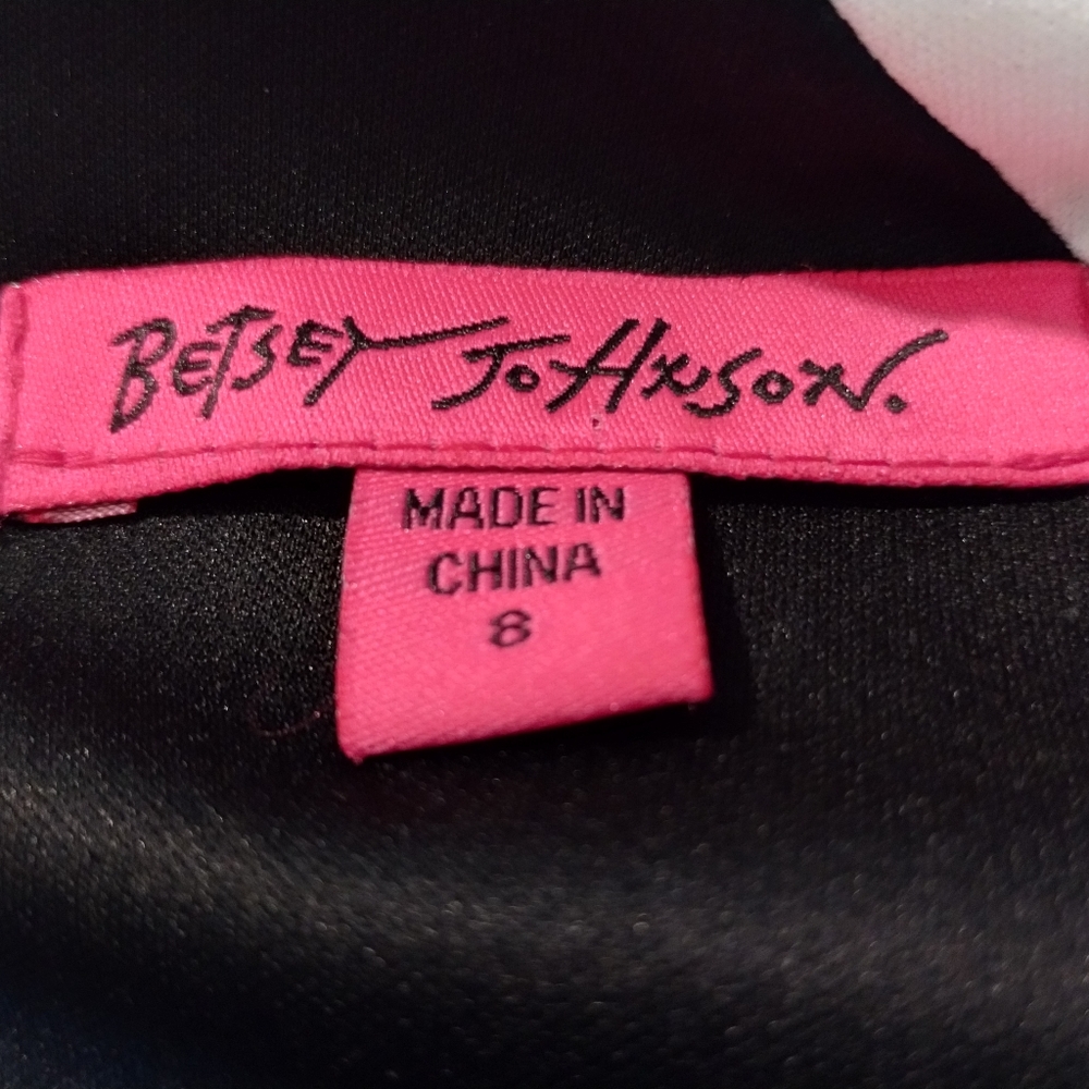 NWOT / BETSEY JOHNSON shell midi dress with lace appliques - Picture 2 of 11